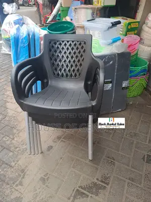 4 Plastic Chair With Metal Tubing Legs