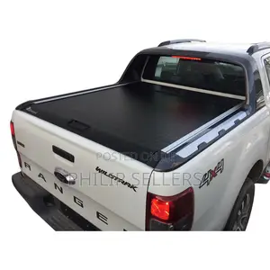 Aluminum Hand Retractable Pickup Truck Bed Cover Hard Tonnea