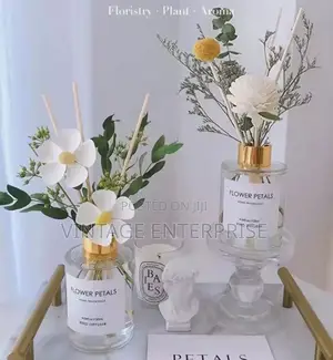 Reed Diffuser , 120ml Flower Petals Reed Diffuser .