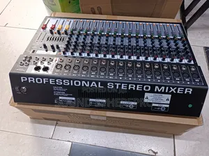 Mackiee GS-1600 16 Channel Plain Mixer