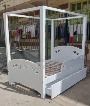 4 Poster Bed for Girls / Girl Beds