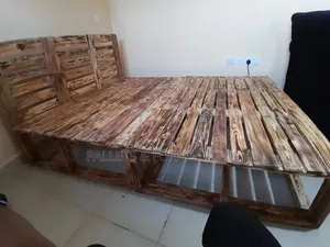 5 by 6 Simple Pallets Bed