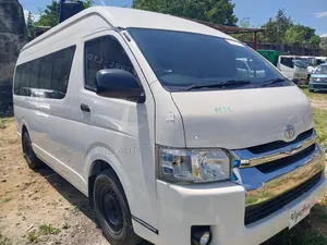 Toyota Grand HiAce 2017 White
