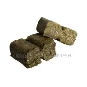 Lucerne Briquette (25kgs)