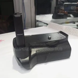 Bg-2f Battery Grip for Nikon D3100 / D3200 / D3300