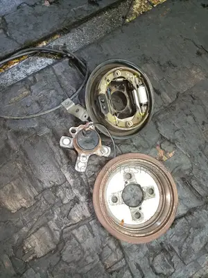 Daihatsu Mira Rear Hub B2050