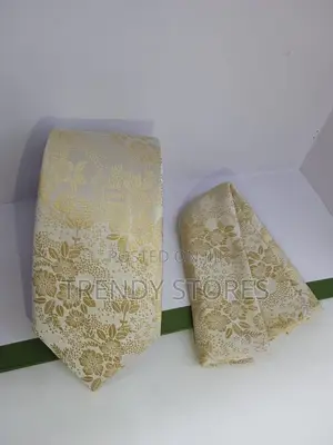Golden Men's Tie With Pocket Square