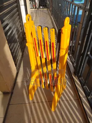 Expandable Safety Barrier/Road Safety Barrier