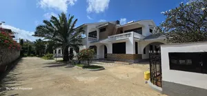 4bdrm Villa in Serena, Shanzu for sale