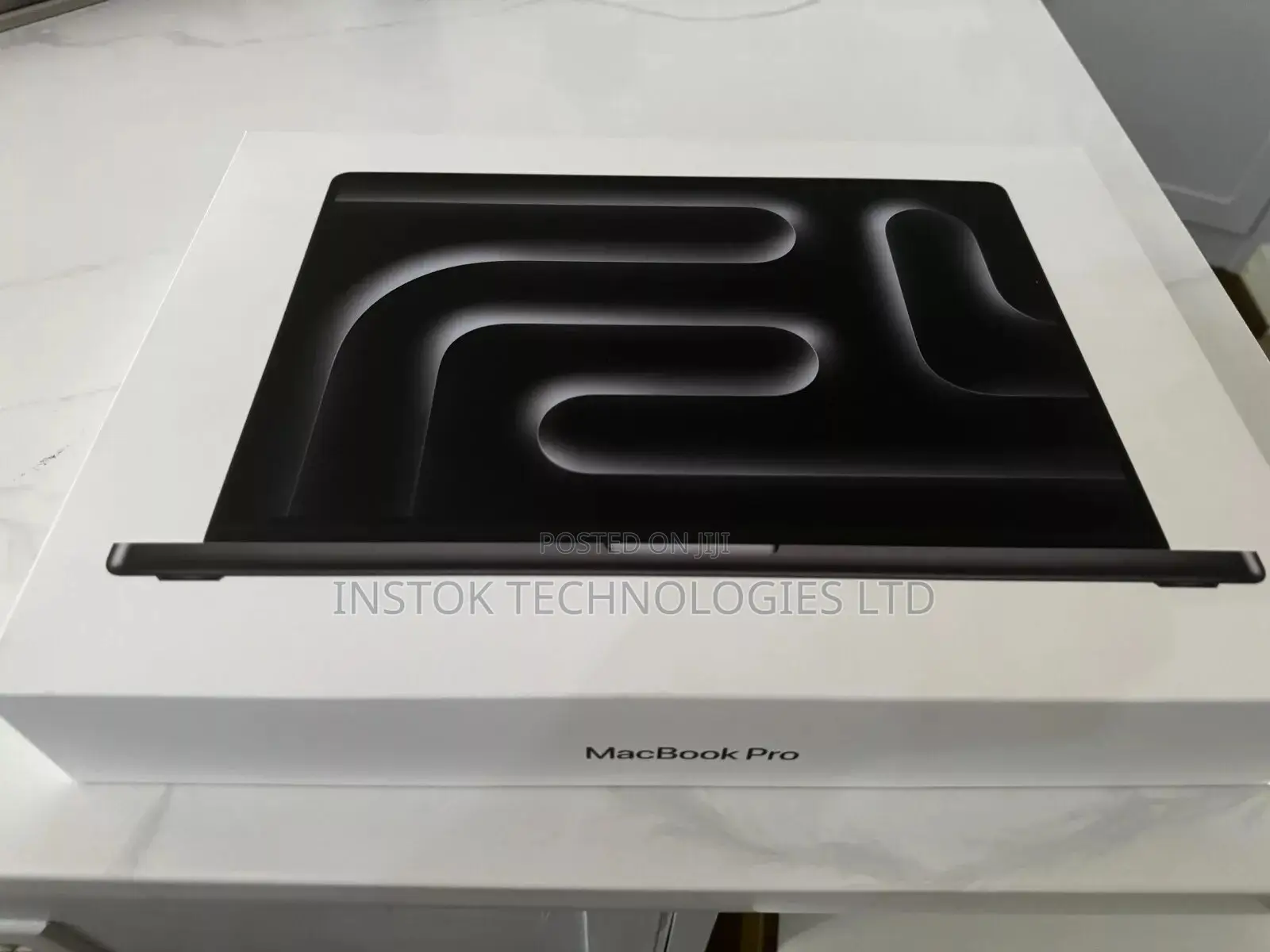 New Apple MacBook Pro 2023 16-Inch 18GB