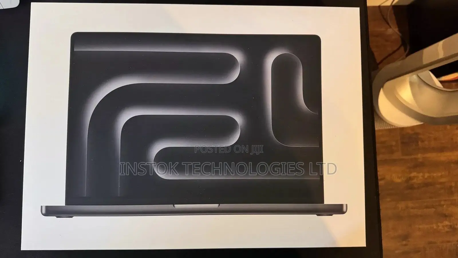 New Apple MacBook Pro 2023 16-Inch 18GB