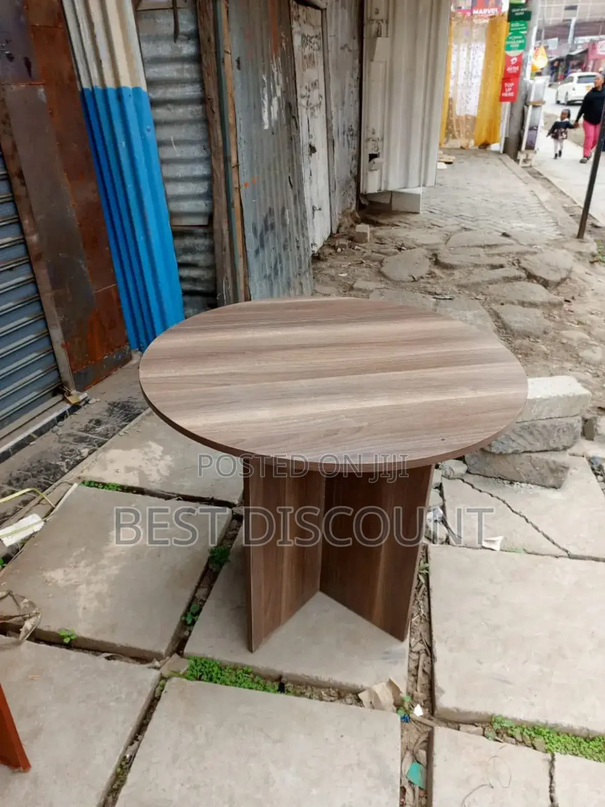 Round Table