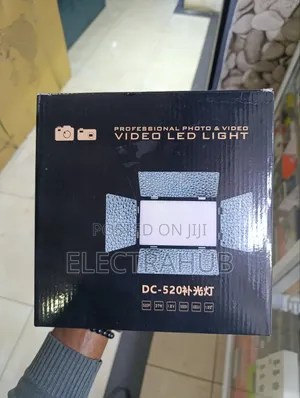 Youngnuo DC-520 Video LED Light New Sealed in a Shop