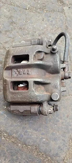 Front Caliper Mitsubishi Pajero Shogun Model 2005-2015.