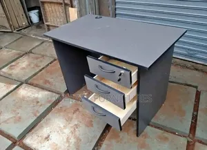 DESK/Study Desk