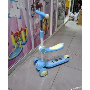 Scooter With Adjustable Handle Height