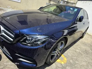 Mercedes-Benz E250 2019 Blue