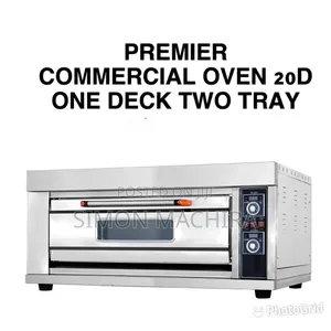 1 Deck Commercial Oven. 2 Trays.