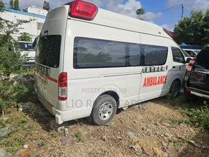 Toyota HiAce 2018 White