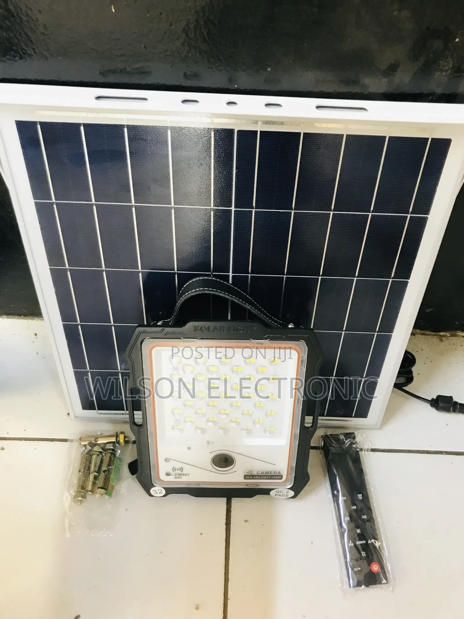 Solar Camera Floodlight. 100w