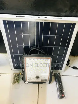 Solar Camera Floodlight. 100w