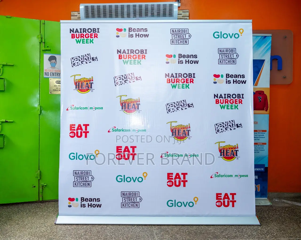 Roll Up Stand 2M by 2M