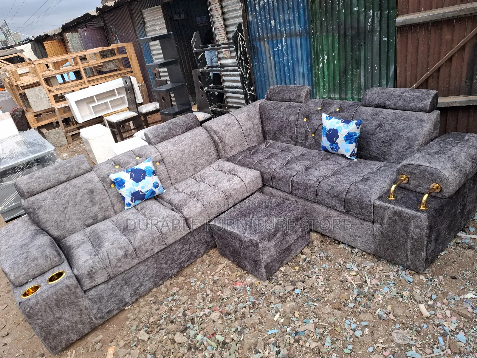 6 Seater Back Permanent With Cup Holder