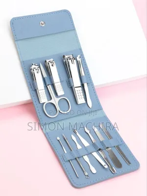 17pc Manicure Set