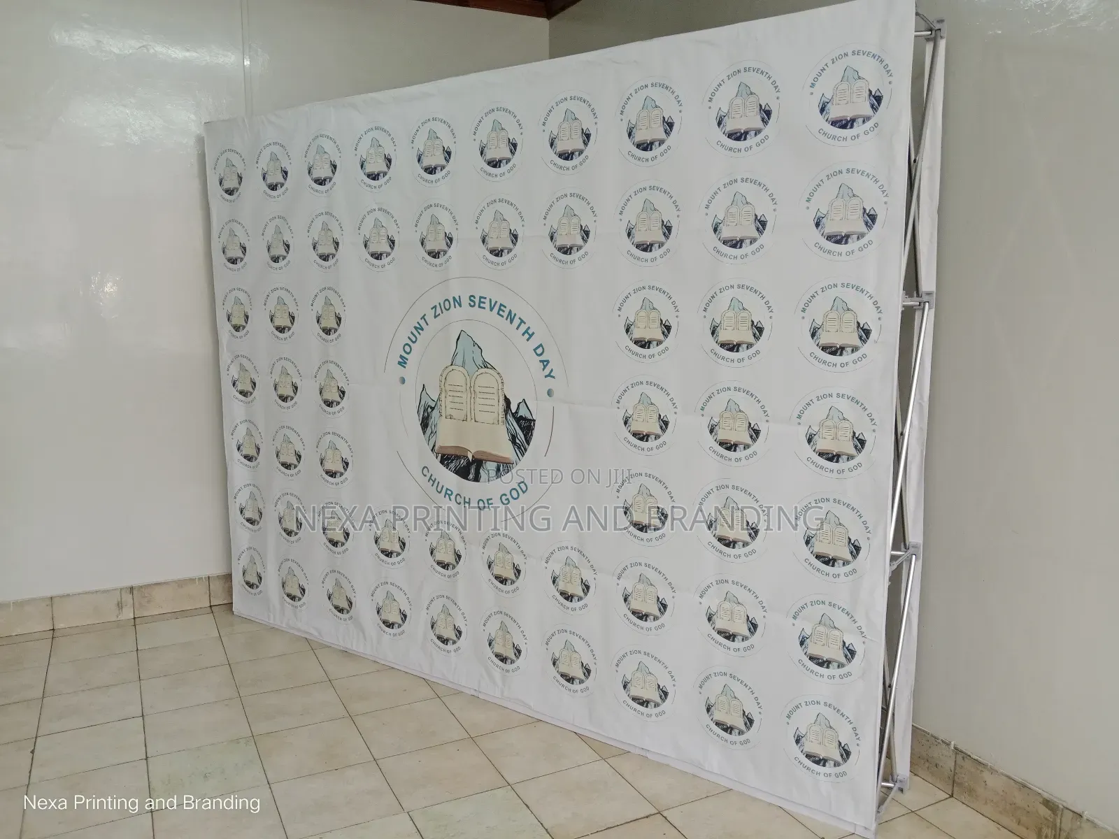 Velcro Backrop Media Banner