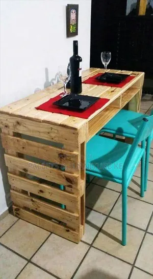 Pallet Haven Study Desk