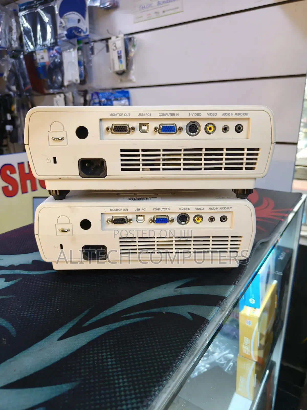 Mitsubishi Projector