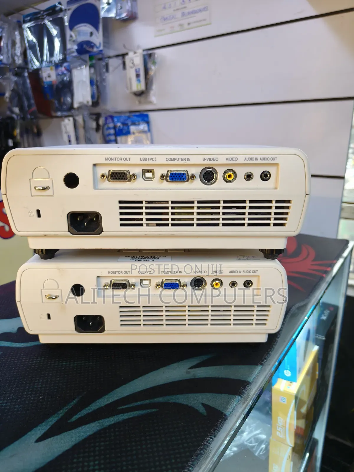 Mitsubishi Projector