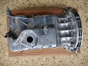 2700104501 Engine Oil Sump Pan for Benz W176 W246 M270