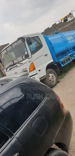 HINO 500 Water Tank