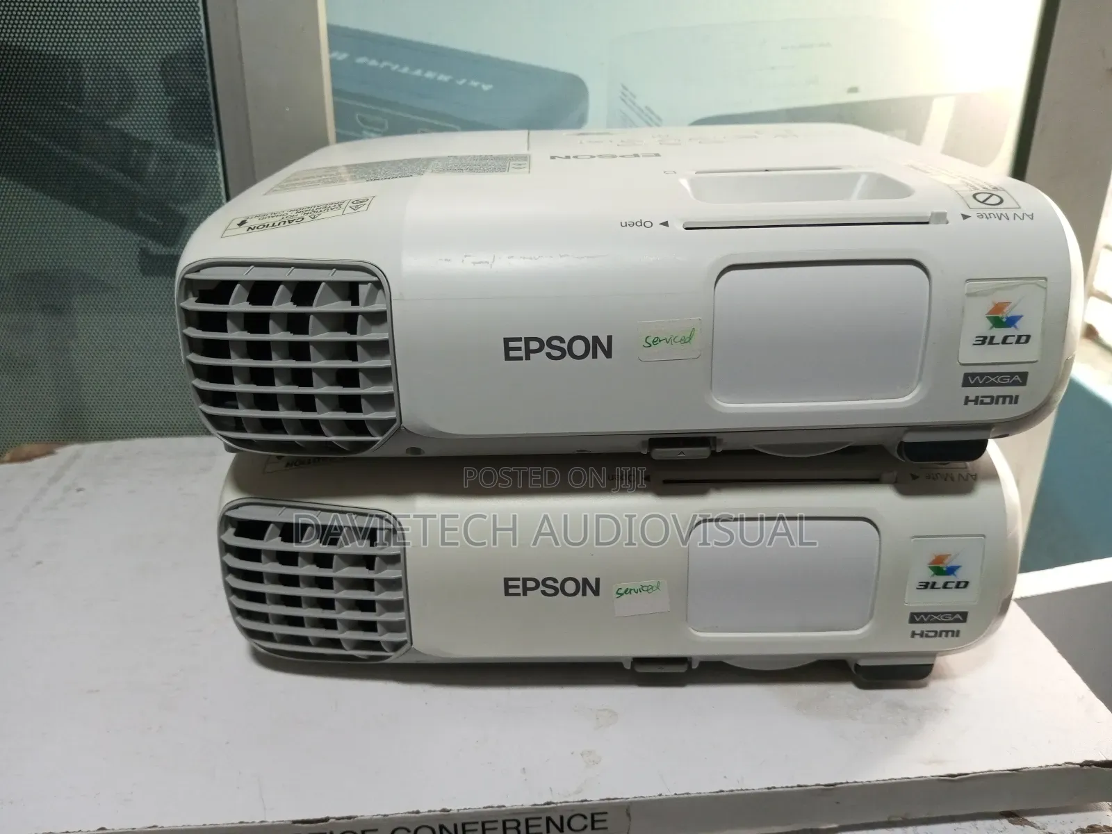 -Epson _Powerlite 955W at Projector