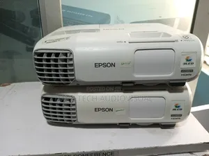 -Epson _Powerlite 955W at Projector