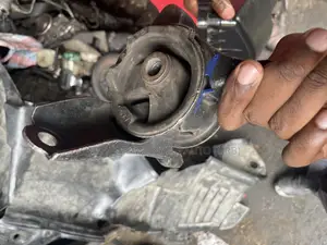 Engine Mounting for Honda