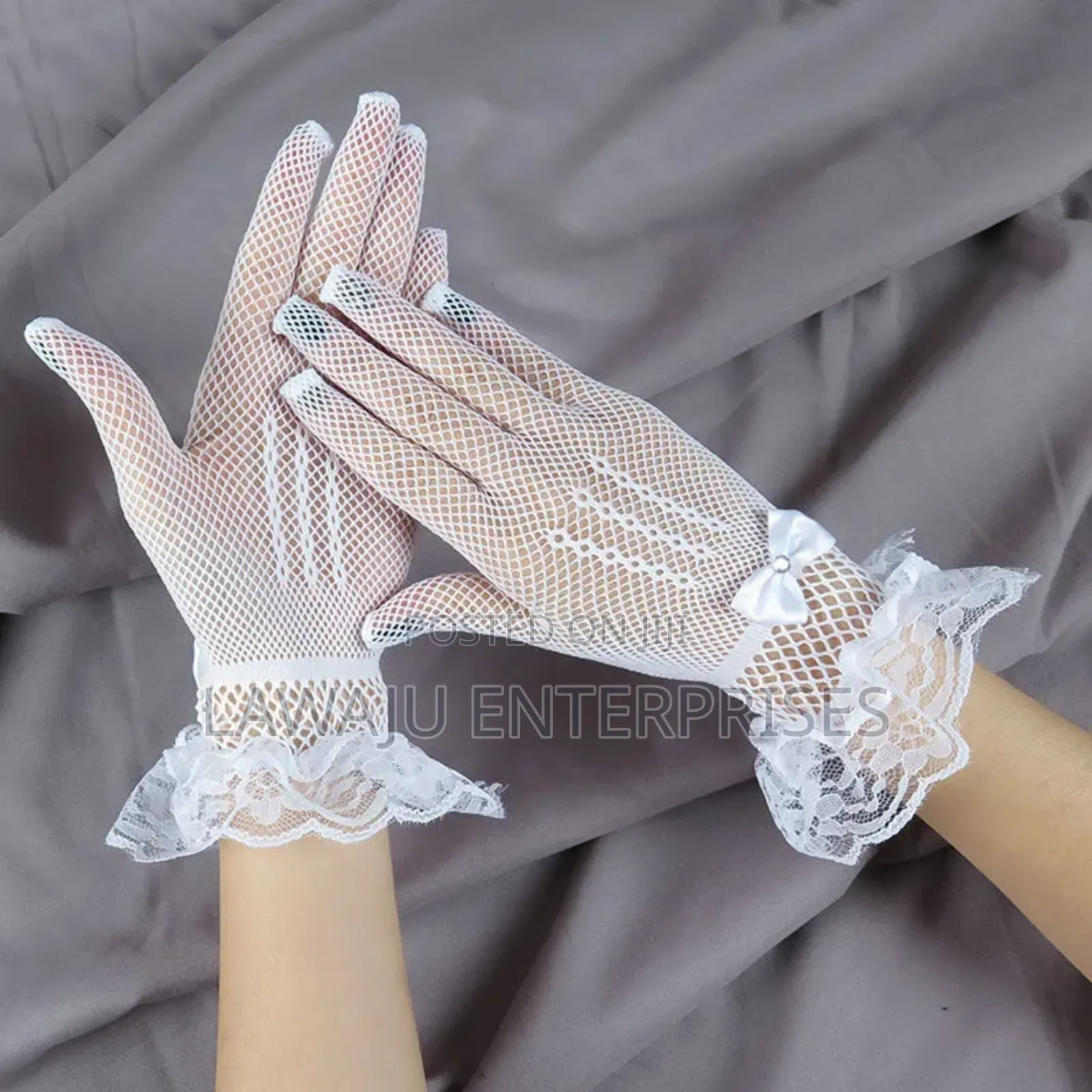 White Lace Gloves