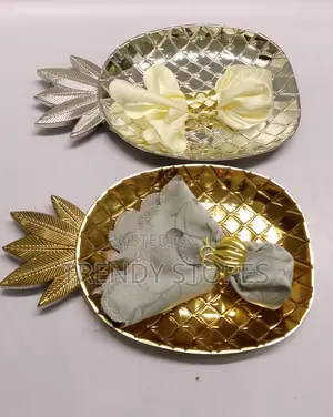 Pineapple Design Thick Charger Plates