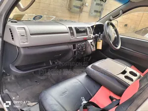 Toyota HiAce 2015 Grey