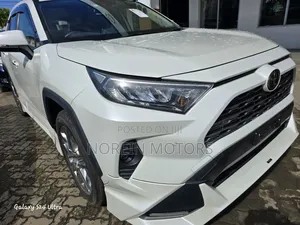 Toyota RAV4 2020 White