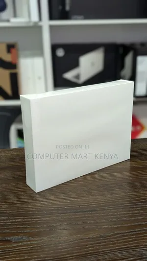 New Laptop Apple MacBook Pro 64GB Apple M3 Max SSD 2T