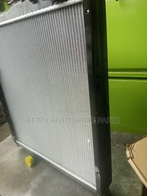 Mitsubishi Fuso Kichwa Ngombe Radiator