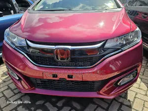 Honda Fit 2018 Pink