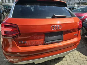 Audi Q2 2018 Orange
