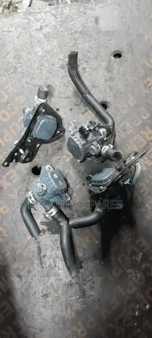 Toyota 1nz Hybrid Inverter Coolant Water Pump for Aqua,Prius