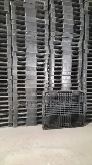Clean Plastic Pallets For Sale - 1300x1100x150cms In Size