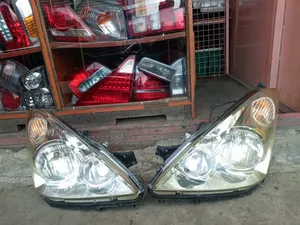 Wish Old Model Nonzenon Clear Ex-Japan Headlights