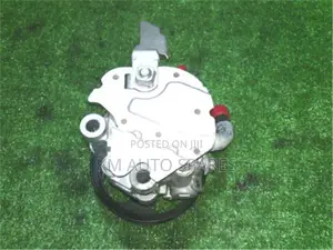 Toyota 1zz Power Steering Pump for Wish, Voxy, Isis, Premio.