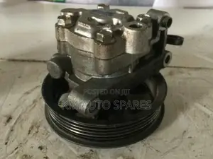 Mazda L8 Power Steering Pump For Bongo, Nissan Vanette.
